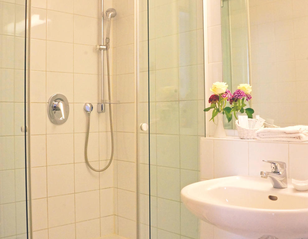 Hotel Zum Scheppen Eck Wiesbaden Quarto foto